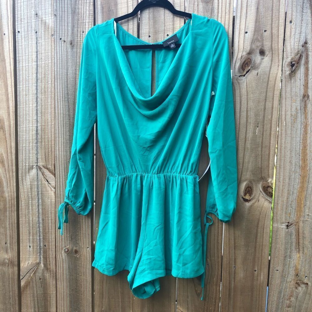 Lumiere Open Sleeve Open Back romper
